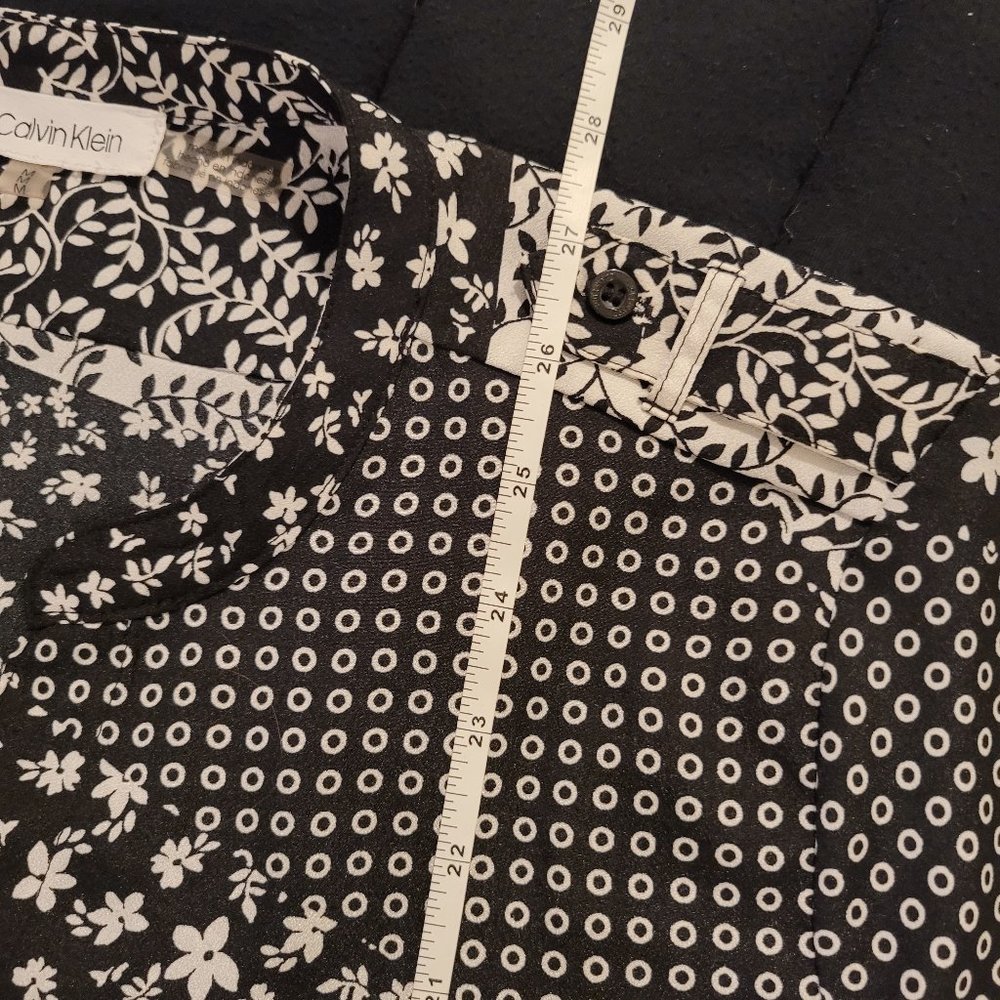 Nwot Floral Patchwork Blouse - image 4